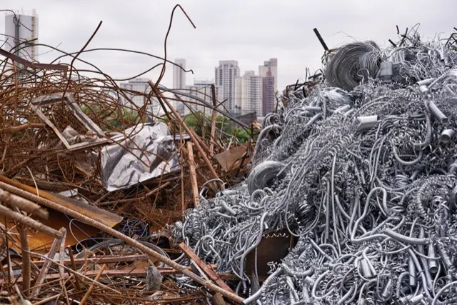 Scrap Container Rental in Poznań: How to Order a Container for Construction and Demolition Sites?